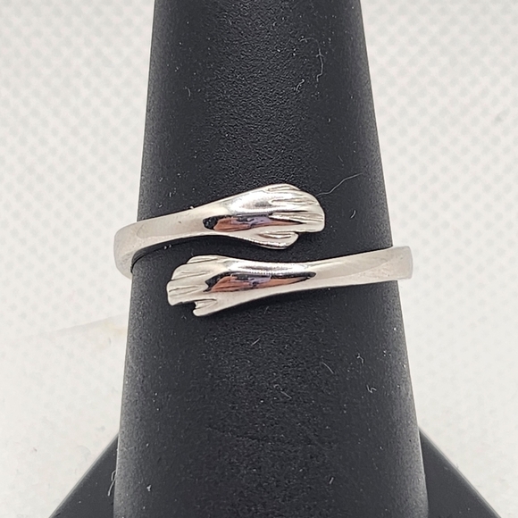 Hug always with you ring (NWOT) - Picture 6 of 6